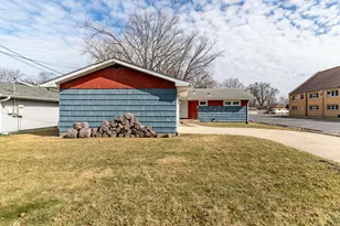 715 N Harvey St, Griffith, IN 46319 - Photo 6