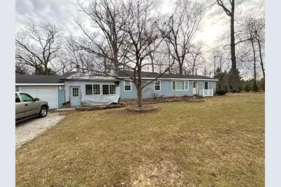 362 W Division Road, Valparaiso, IN 46385 - Photo 1