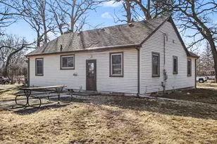 1670 W 61st Pl, Merrillville, IN 46410 - Photo 16