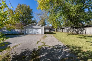 26 S Fish Lk St, Valparaiso, IN 46385 - Photo 6