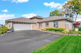 901 Robin Ct, Dyer, IN 46311 - Photo 1