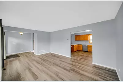 901 Robin Court, Dyer, IN 46311 - Photo 4