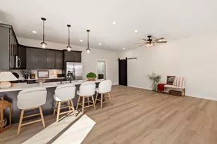 10842 N 1000 W, Demotte, IN 46310 - Photo 4