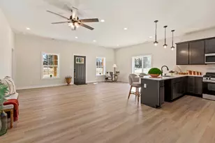 10842 N 1000 W, Demotte, IN 46310 - Photo 2