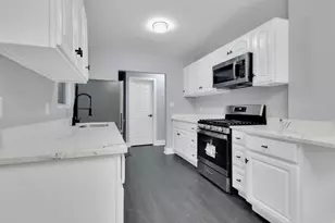 859 Fayette St, Gary, IN 46403 - Photo 4