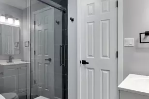 859 Fayette St, Gary, IN 46403 - Photo 16