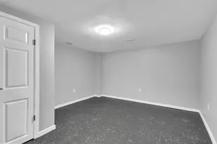 859 Fayette St, Gary, IN 46403 - Photo 10