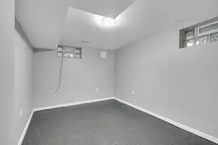 859 Fayette St, Gary, IN 46403 - Photo 12