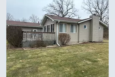 546 Gardenia Street SE, Demotte, IN 46310 - Photo 6