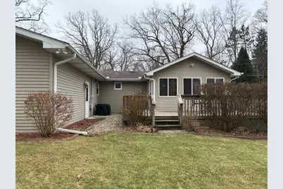 546 Gardenia Street SE, Demotte, IN 46310 - Photo 4