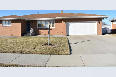 300 W 54th Place, Merrillville, IN 46410 - Photo 2