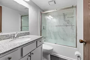 2513 E Lakeshore Dr, Crown Point, IN 46307 - Photo 12