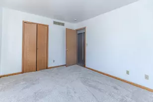 1215 Sturdy Rd, Valparaiso, IN 46383 - Photo 16