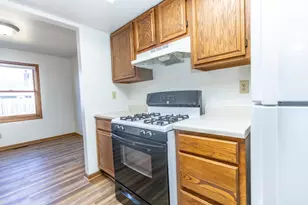 1215 Sturdy Rd, Valparaiso, IN 46383 - Photo 12