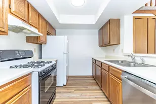 1215 Sturdy Rd, Valparaiso, IN 46383 - Photo 10