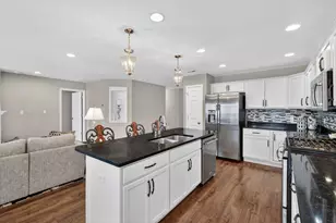 2310 Hudson Rd, Valparaiso, IN 46385 - Photo 10