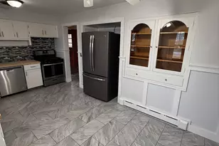 109 Iowa St, LaCrosse, IN 46348 - Photo 8