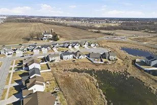 2215 E 109th Pl, Crown Point, IN 46307 - Photo 28