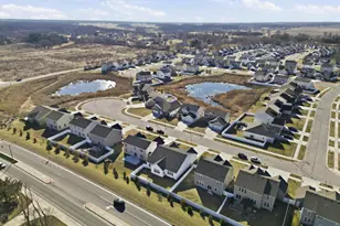 2215 E 109th Pl, Crown Point, IN 46307 - Photo 32