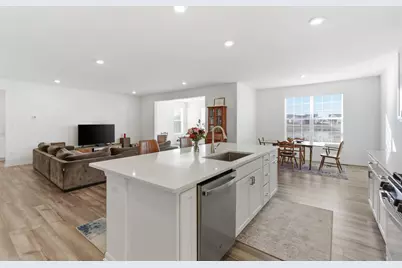 2215 E 109th Place, Crown Point, IN 46307 - Photo 10