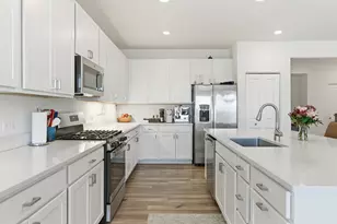 2215 E 109th Pl, Crown Point, IN 46307 - Photo 12