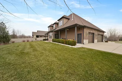 7216 Fawn Valley Drive, Schererville, IN 46375 - Photo 4