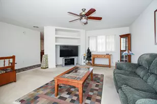 1281 Medlee Dr, Hobart, IN 46342 - Photo 6