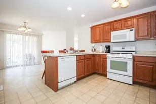 1281 Medlee Dr, Hobart, IN 46342 - Photo 10