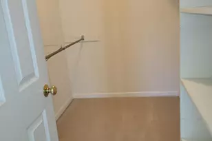 2720 Georgetowne Dr, Highland, IN 46322 - Photo 14