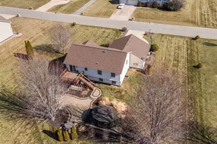 920 Plantation Rd, Valparaiso, IN 46385 - Photo 34