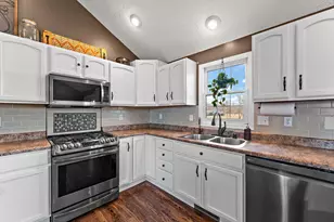 920 Plantation Rd, Valparaiso, IN 46385 - Photo 6