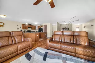 323 E 129th Pl, Crown Point, IN 46307 - Photo 10