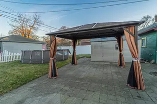 401 E St, La Porte, IN 46350 - Photo 6