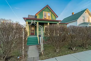 401 E St, La Porte, IN 46350 - Photo 2