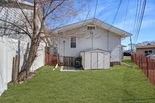 1944 Warwick Ave, Whiting, IN 46394 - Photo 18