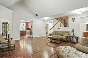 10370 Cynthia Ln, Wheatfield, IN 46392 - Photo 16