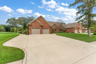 5708 Fountain View Dr, Wheatfield, IN 46392 - Photo 46