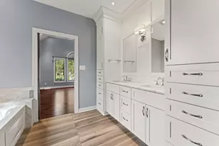 5708 Fountain View Dr, Wheatfield, IN 46392 - Photo 18