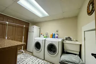 1001 Institute St, Valparaiso, IN 46383 - Photo 16