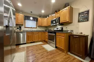 1001 Institute St, Valparaiso, IN 46383 - Photo 4