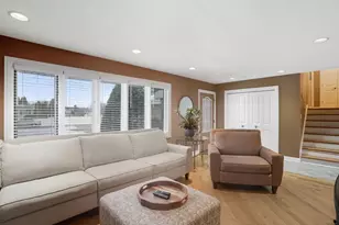 1527 Tanglewood Dr, Schererville, IN 46375 - Photo 8