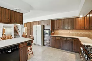 1246 River Dr, Munster, IN 46321 - Photo 8