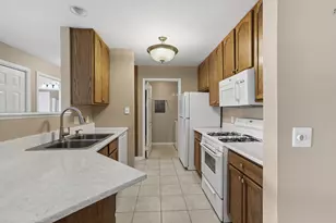 9735 Wildwood Ct, Highland, IN 46322 - Photo 6