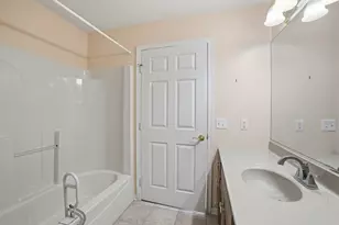 9735 Wildwood Ct, Highland, IN 46322 - Photo 14