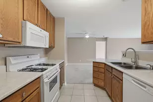 9735 Wildwood Ct, Highland, IN 46322 - Photo 8