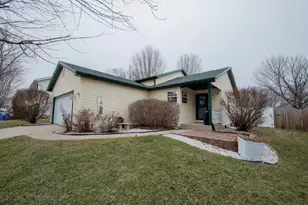 502 Killarney Ln, Valparaiso, IN 46385 - Photo 1