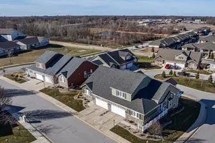 612 Village Point, Chesterton, IN 46304 - Photo 2