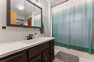 455 N Nichols St, Lowell, IN 46356 - Photo 20