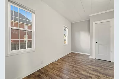 208 E Barker Avenue, Michigan City, IN 46360 - Photo 10