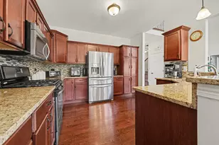 745 Huey Dr, Crown Point, IN 46307 - Photo 6